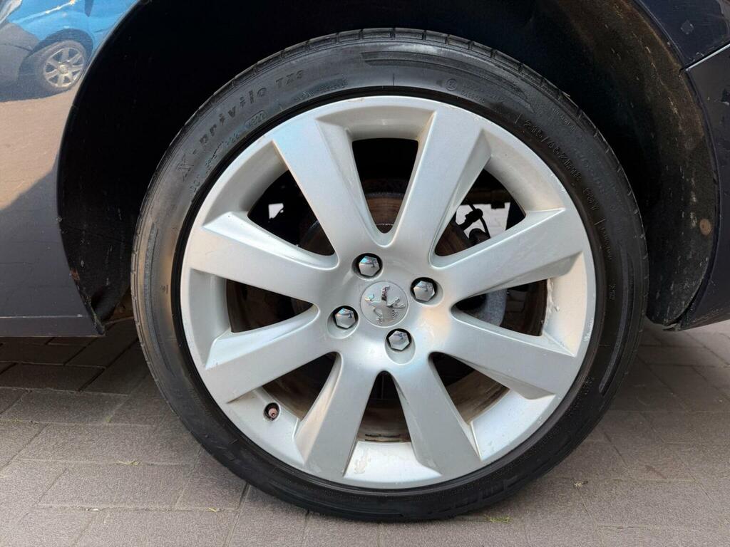 Peugeot 5008 Active White #35