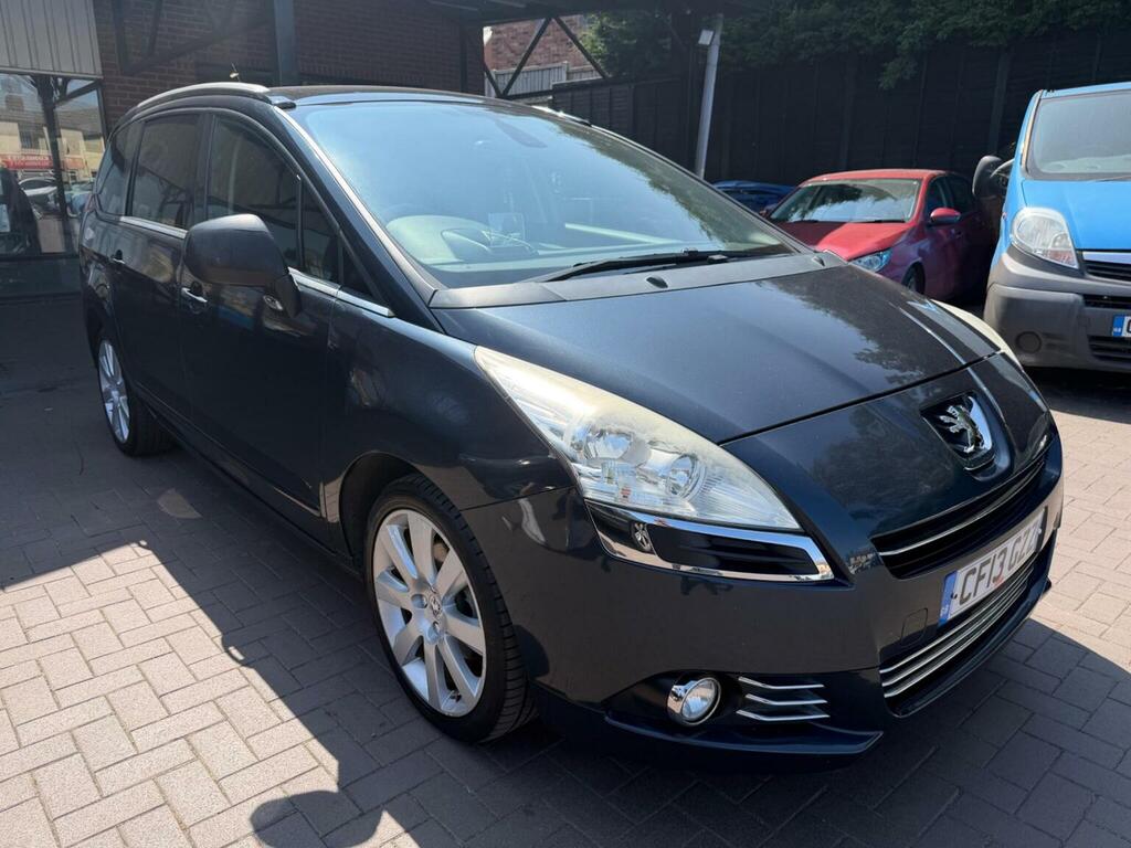 Peugeot 5008 Active White #2
