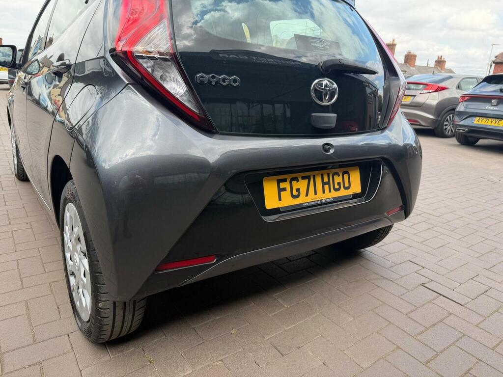 Toyota Aygo 1.0 Vvt-i X-play Euro 6 Ss 2021 FG71HGO Grey #5