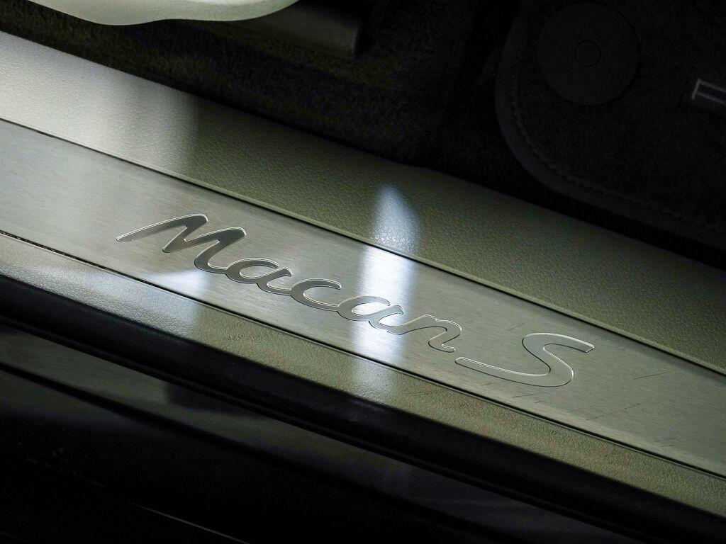 Porsche Macan 2.0T Pdk 4Wd Euro 6 Ss Red #40