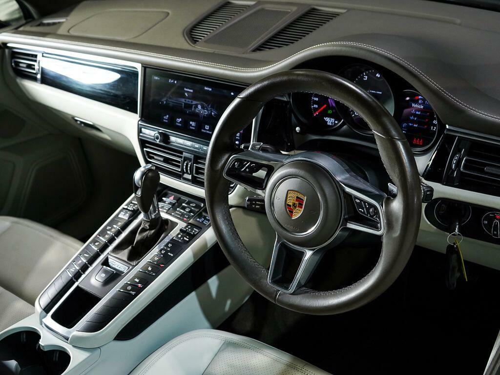 Porsche Macan 2.0T Pdk 4Wd Euro 6 Ss Red #16