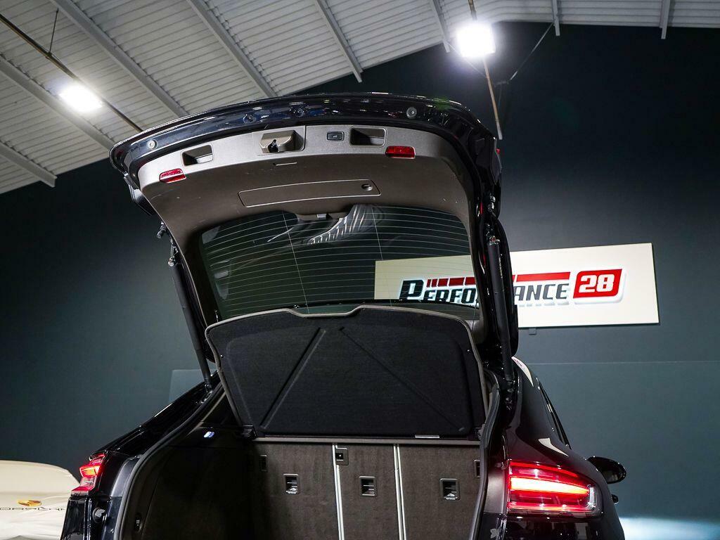 Porsche Macan 2.0T Pdk 4Wd Euro 6 Ss Red #53