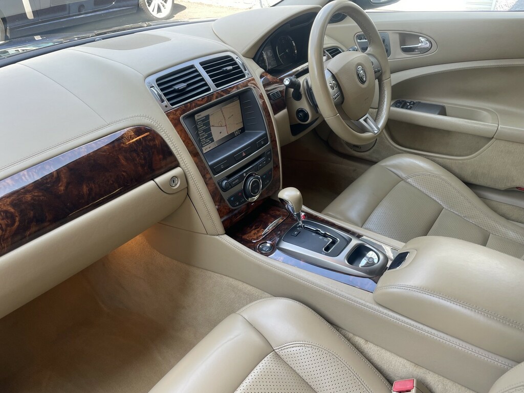 Jaguar XK 4.2 V8 45000 Miles Fsh Black #4