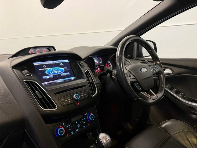 Ford Focus Ecoboost St-3 Hatchback CY16GJF Black #3