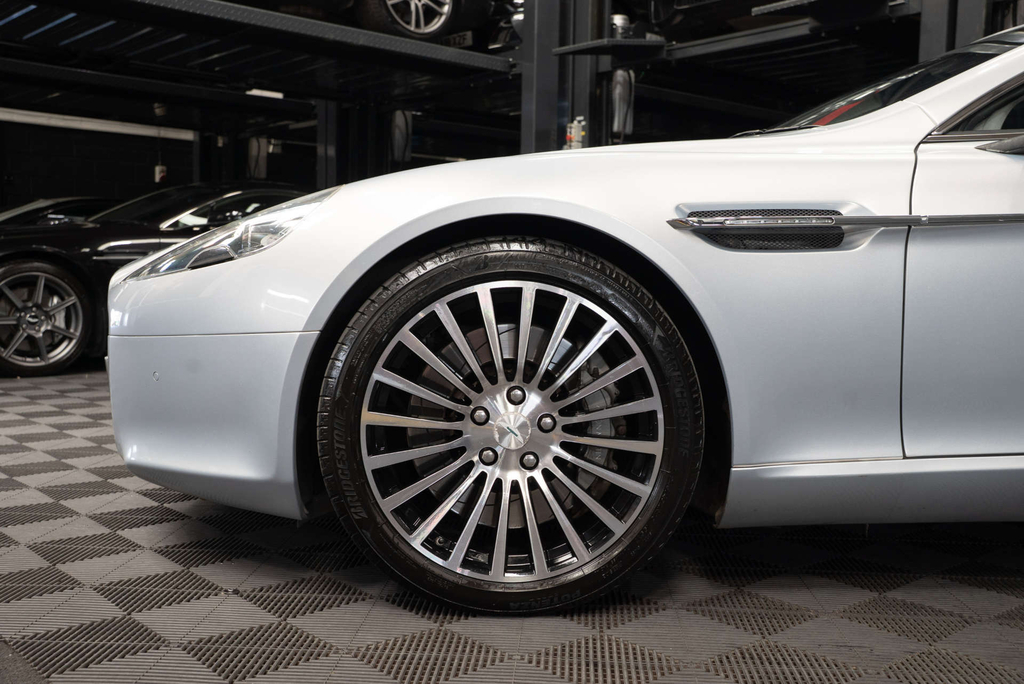 Aston Martin Rapide Rapide V12 Silver #17
