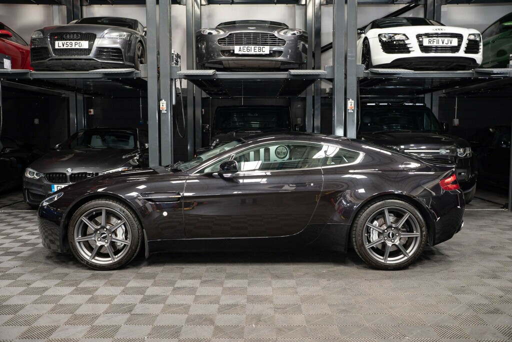 Aston Martin Vantage Hatchback Black #8