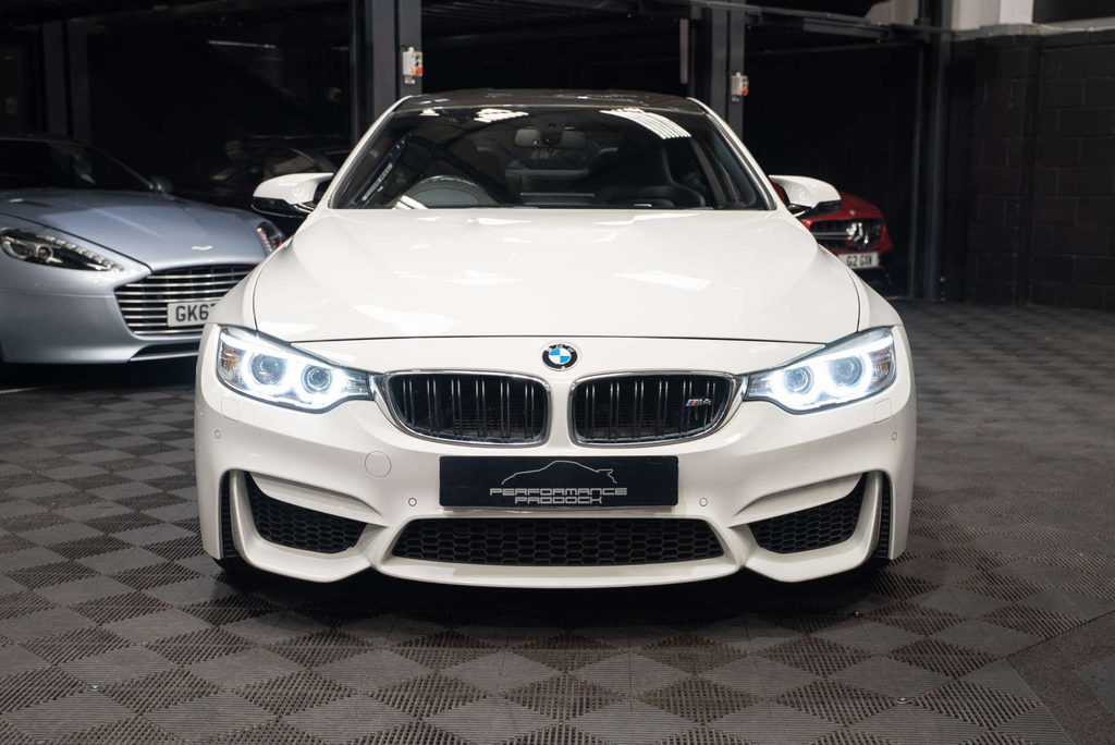 BMW M4 Semi-auto Coupe YF16VNW White #6