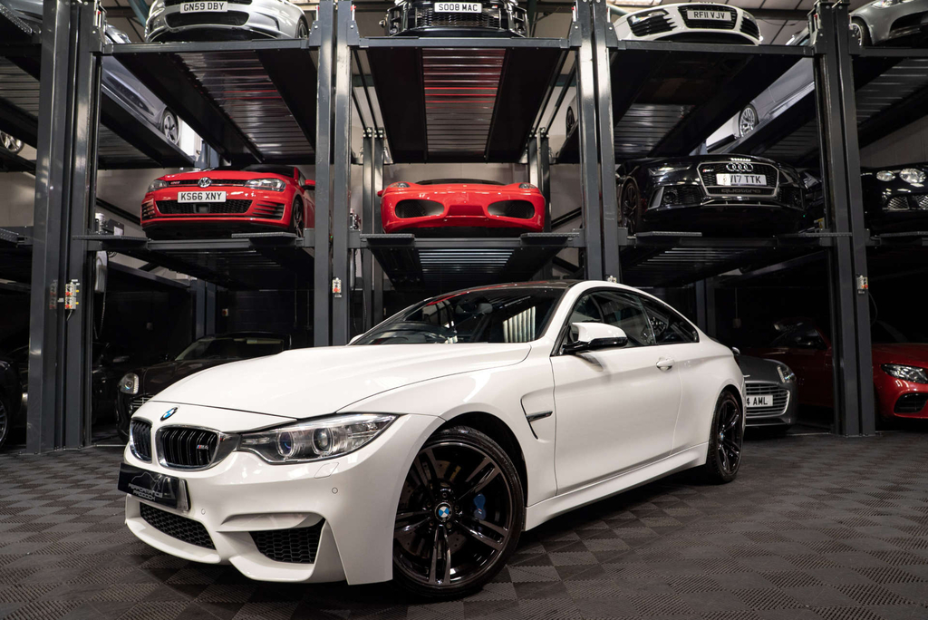BMW M4 Semi-auto Coupe White