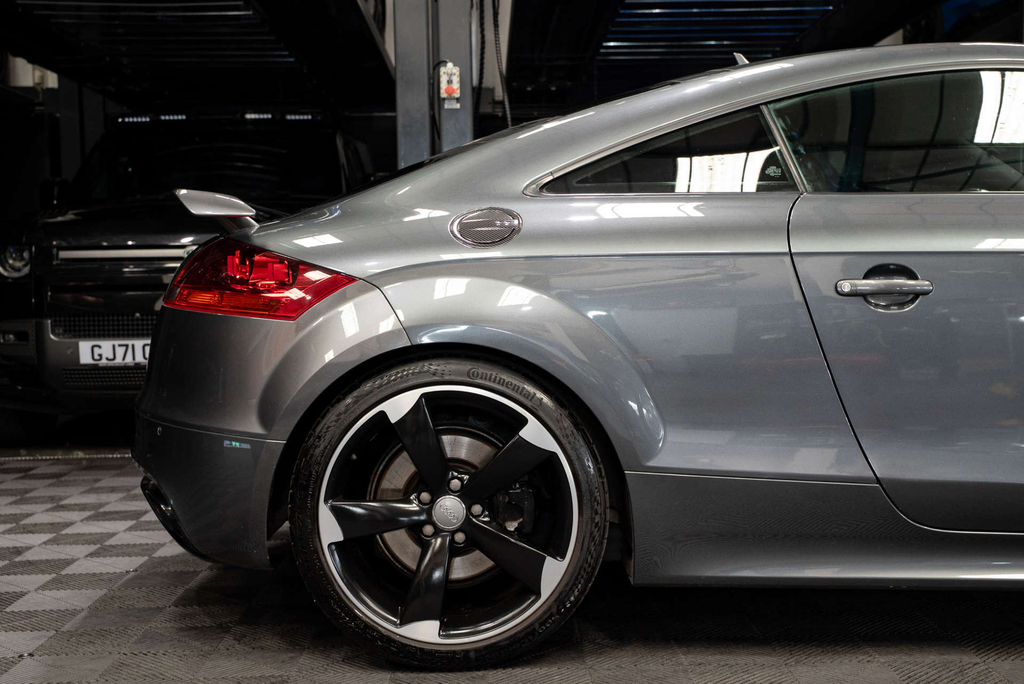 Audi TT RS 2.5T Fsi Tt Rs Quattro Grey #28