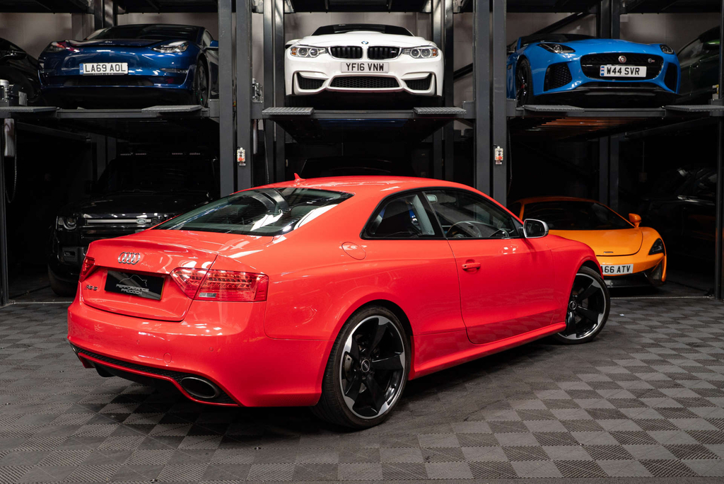 Audi RS5 4.2L Null Red #10