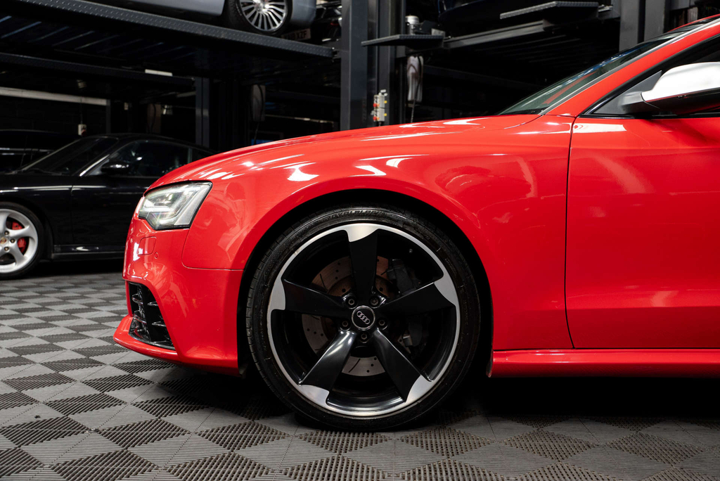 Audi RS5 4.2L Null Red #17
