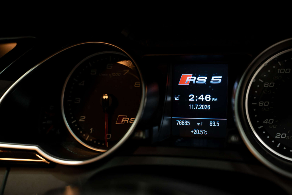 Audi RS5 4.2L Null Red #19