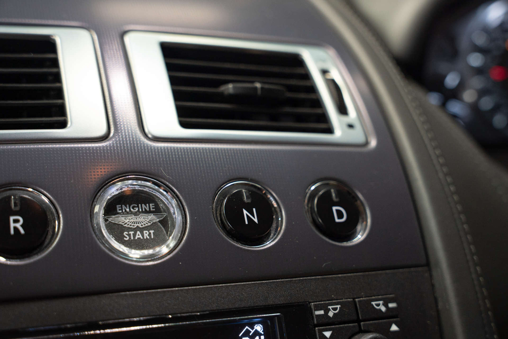 Aston Martin Vantage 4.3 V8 Roadster Silver #29