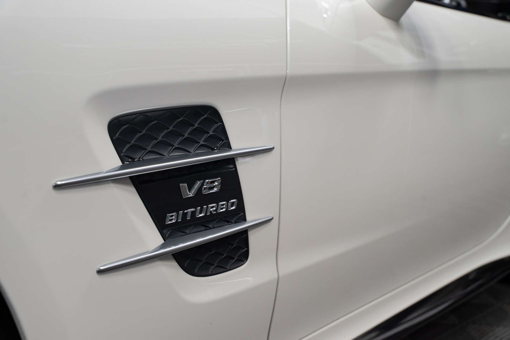 Mercedes-Benz SL Class Silver #22