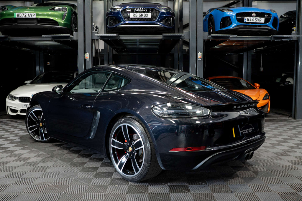 Porsche 718 Cayman Semi-auto