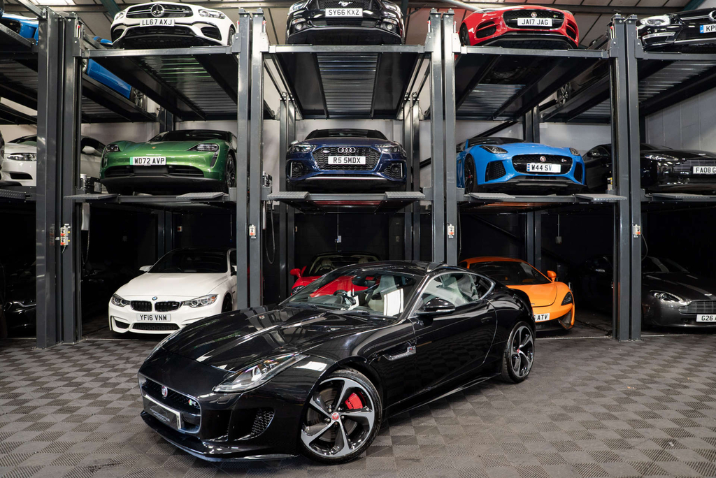 Jaguar F-Type R Auto