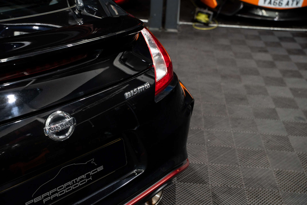 Nissan 370Z Black #24