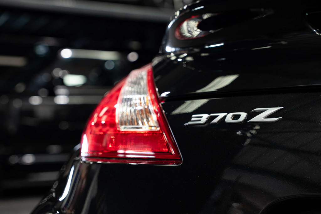 Nissan 370Z Black #22