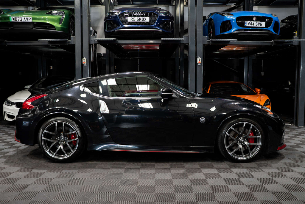 Nissan 370Z Black #7