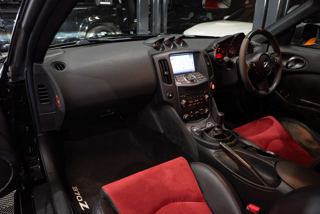 Nissan 370Z Nismo V6  #4