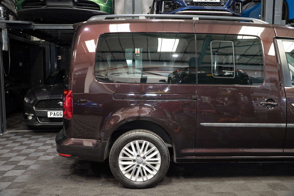Volkswagen Caddy Maxi Life 2.0 Tdi Grey #25