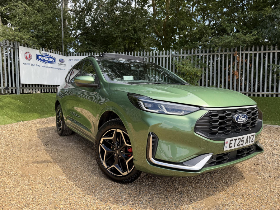 Ford Kuga St-line X ET25AYZ Green