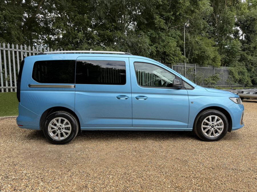 Ford Grand Tourneo Connect 2.0 Ecoblue Titanium 7 Seat 6 Spd 122Ps Blue #3