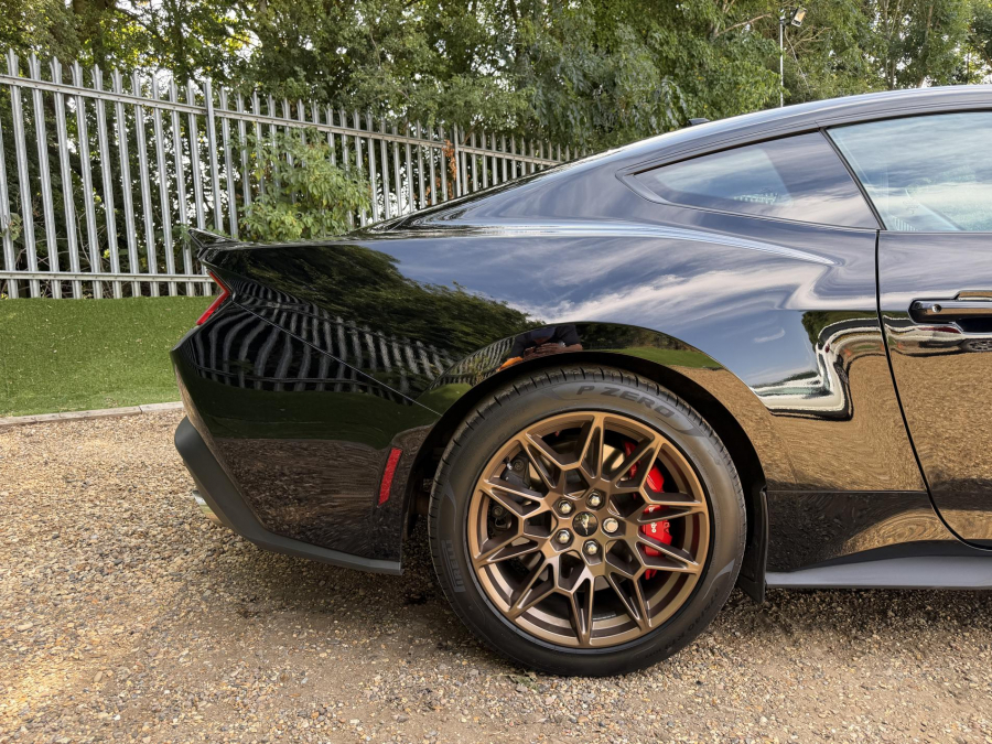 Ford Mustang Gt Coupe Black #6