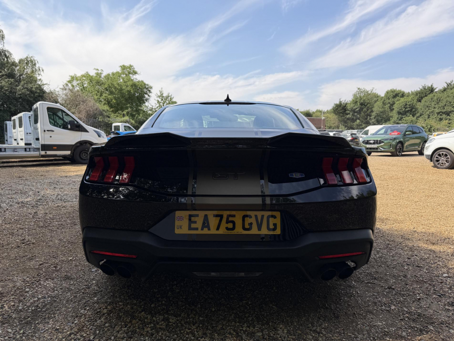 Ford Mustang Gt Coupe Black #3