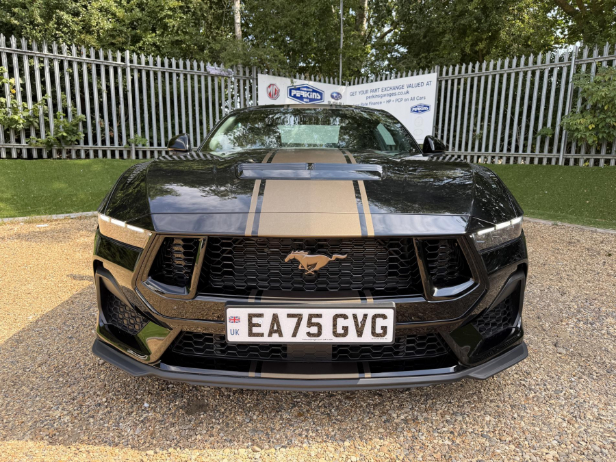 Ford Mustang Gt Coupe Black #2