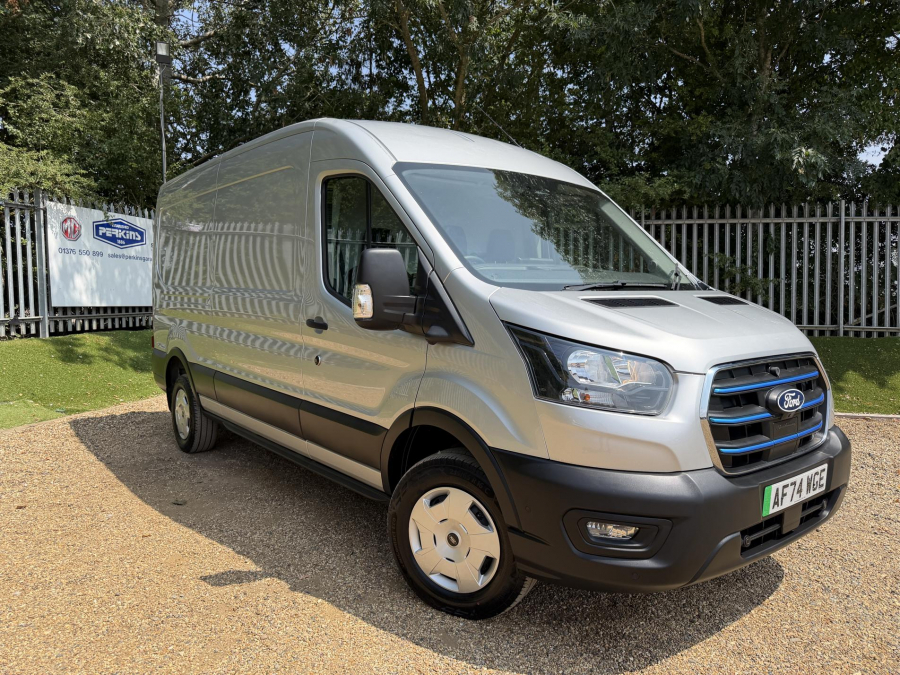 Ford Transit Custom E-transit 350 Black