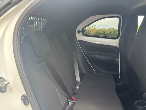 Toyota Aygo X Edge White #9