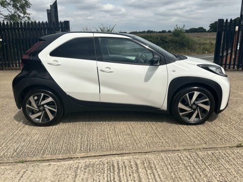 Toyota Aygo X Edge White #7