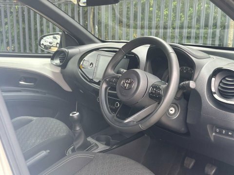 Toyota Aygo X Edge White #15