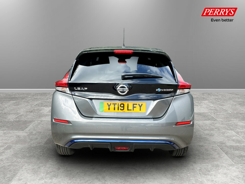 Nissan Leaf 110Kw Tekna 40Kwh Grey #6