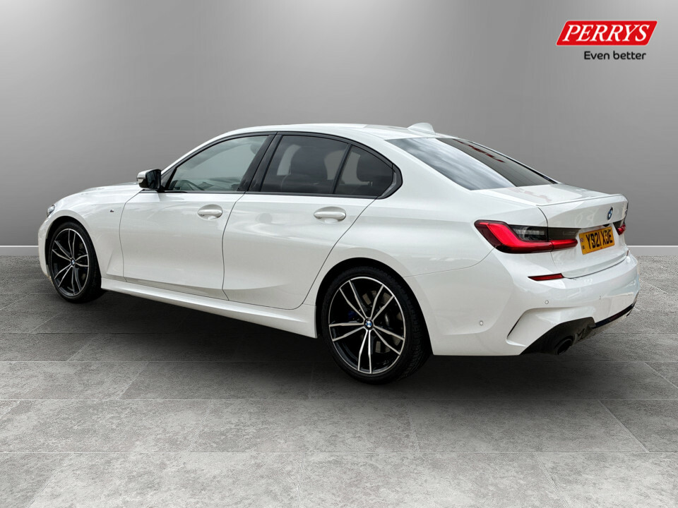 BMW 3 Series 320I M Sport Step YB21XDE White #5