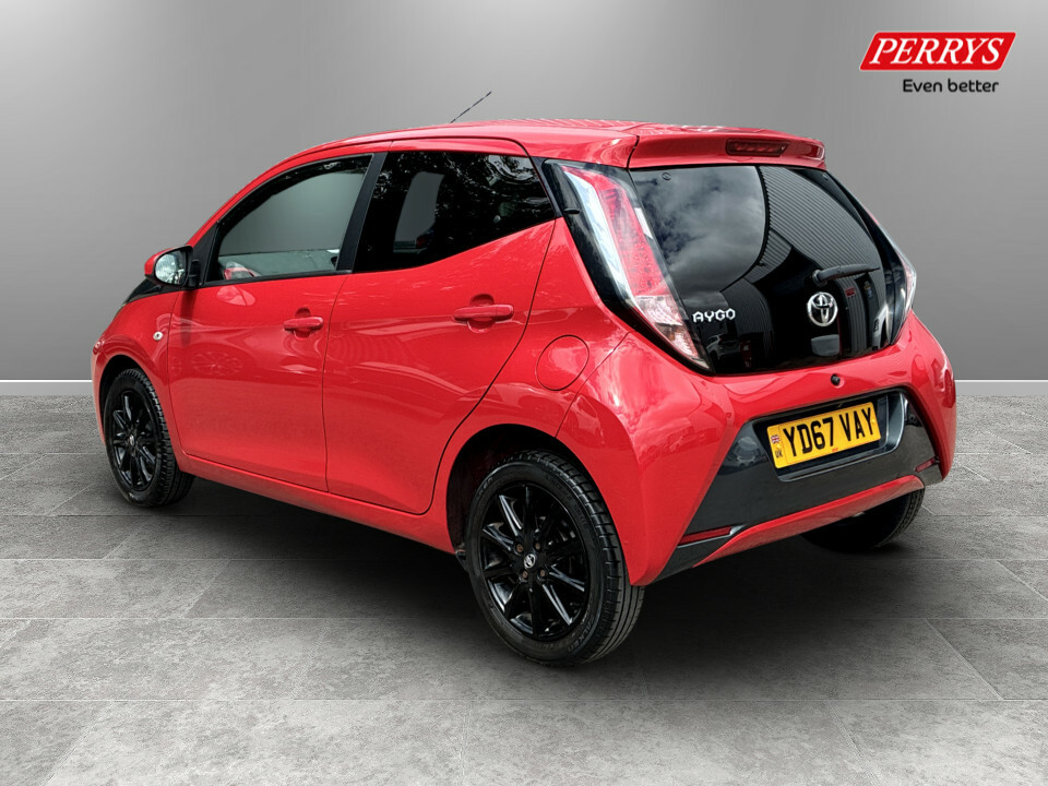 Toyota Aygo 1.0 Vvt-i X-style YD67VAY Red #5