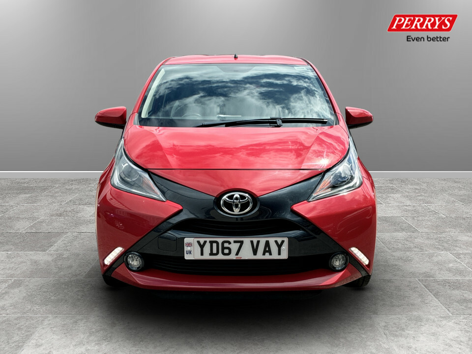 Toyota Aygo 1.0 Vvt-i X-style YD67VAY Red #2