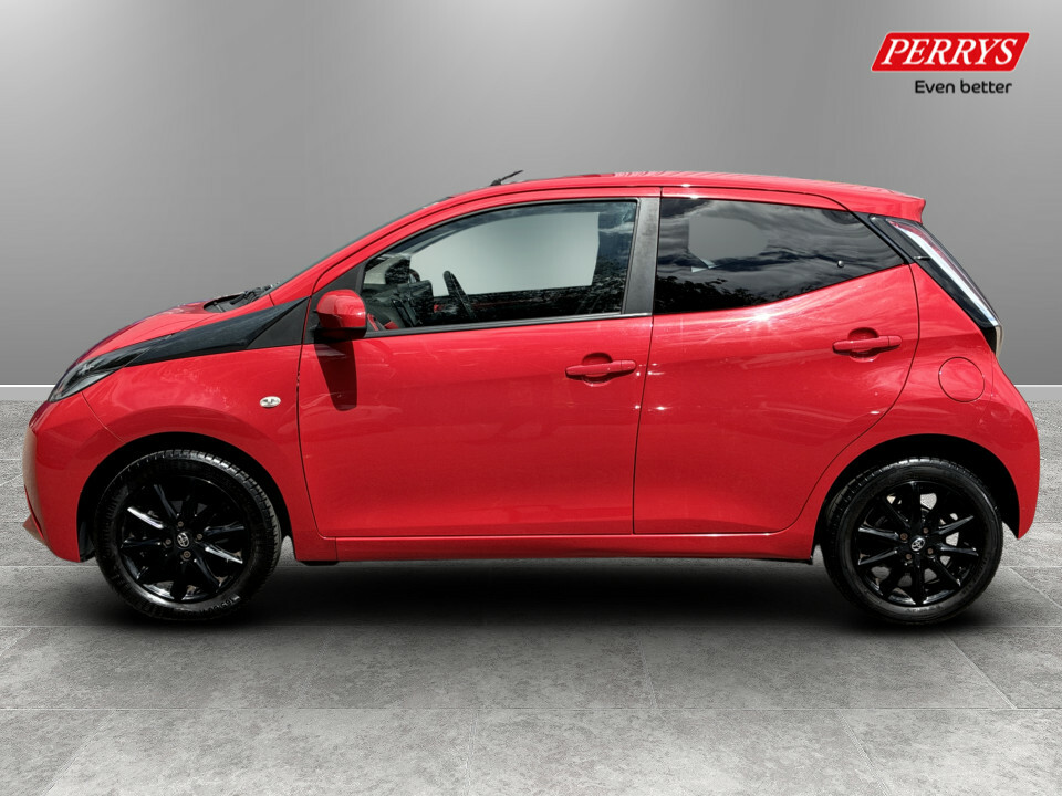 Toyota Aygo 1.0 Vvt-i X-style YD67VAY Red #4