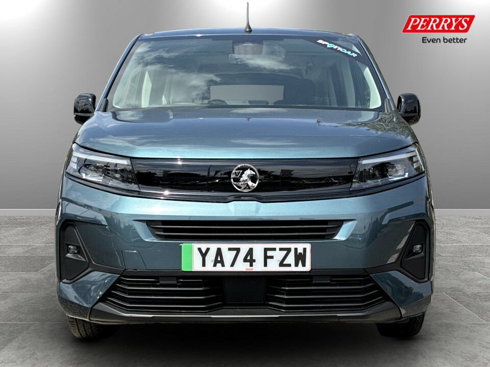 Vauxhall Combo-e Life 100Kw Design XL 52Kwh 7 Seat Blue #2
