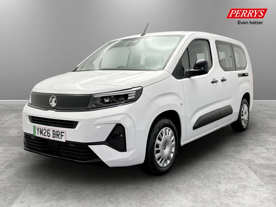 Vauxhall Combo-e Life 100Kw Design XL 52Kwh 7 Seat White #3