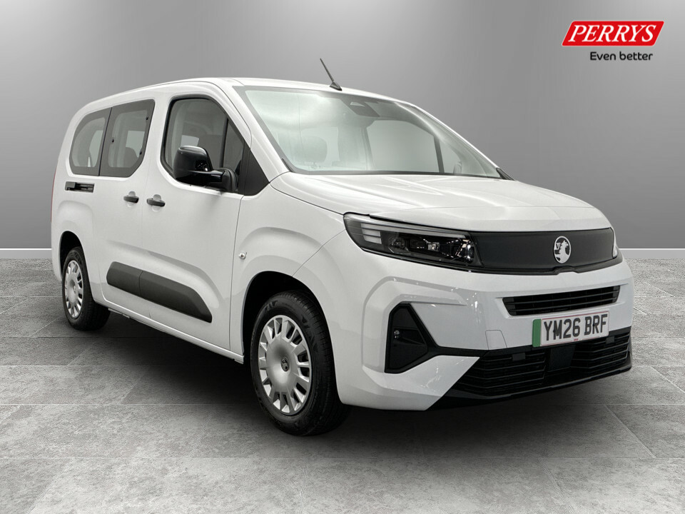 Vauxhall Combo-e Life 100Kw Design XL 52Kwh 7 Seat White