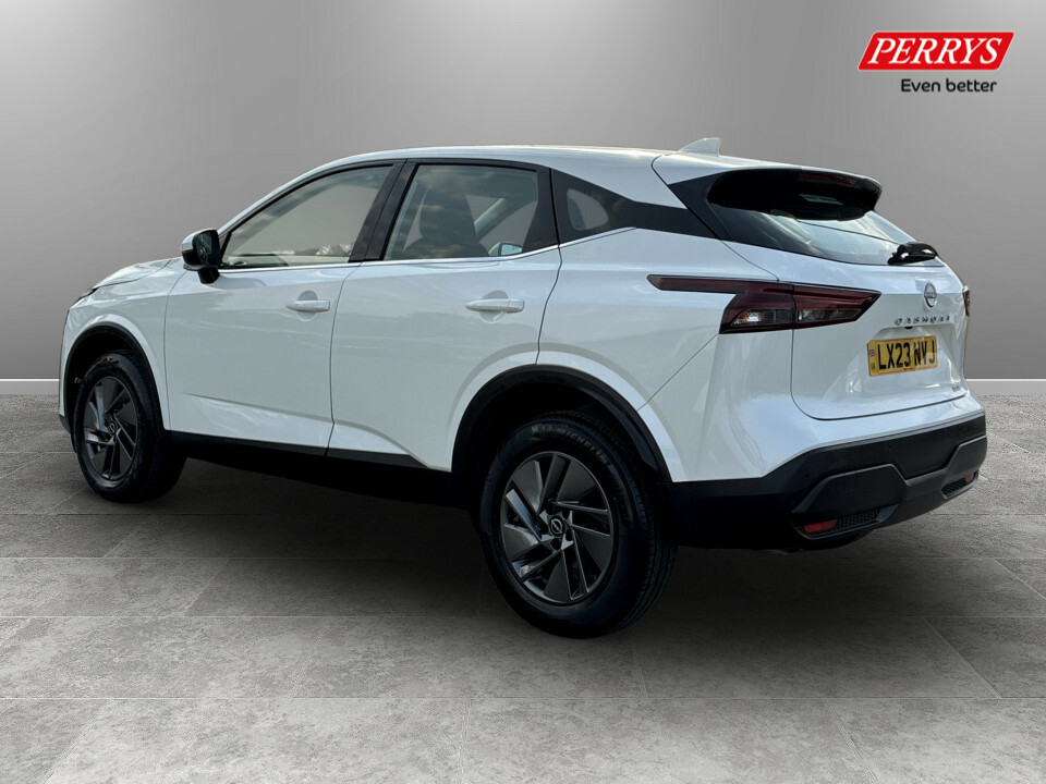 Nissan Qashqai 1.3 Dig-t Mh 158 Acenta Premium Xtronic White #5