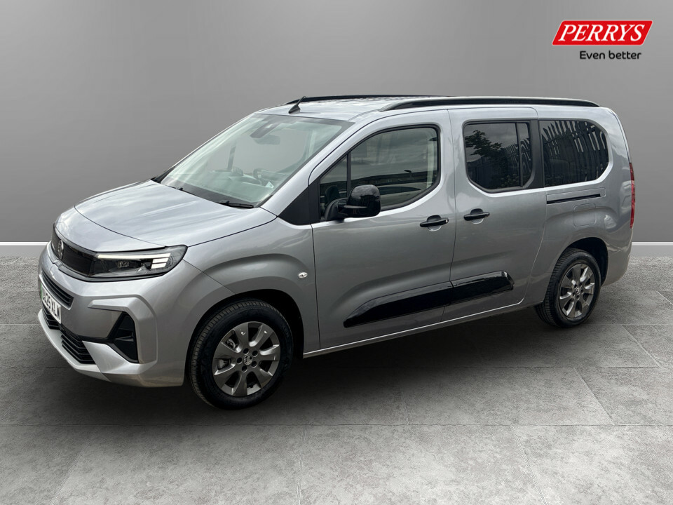 Vauxhall Combo-e Life Combo Life 100Kw Ultimate XL 52Kwh Estate Grey #3