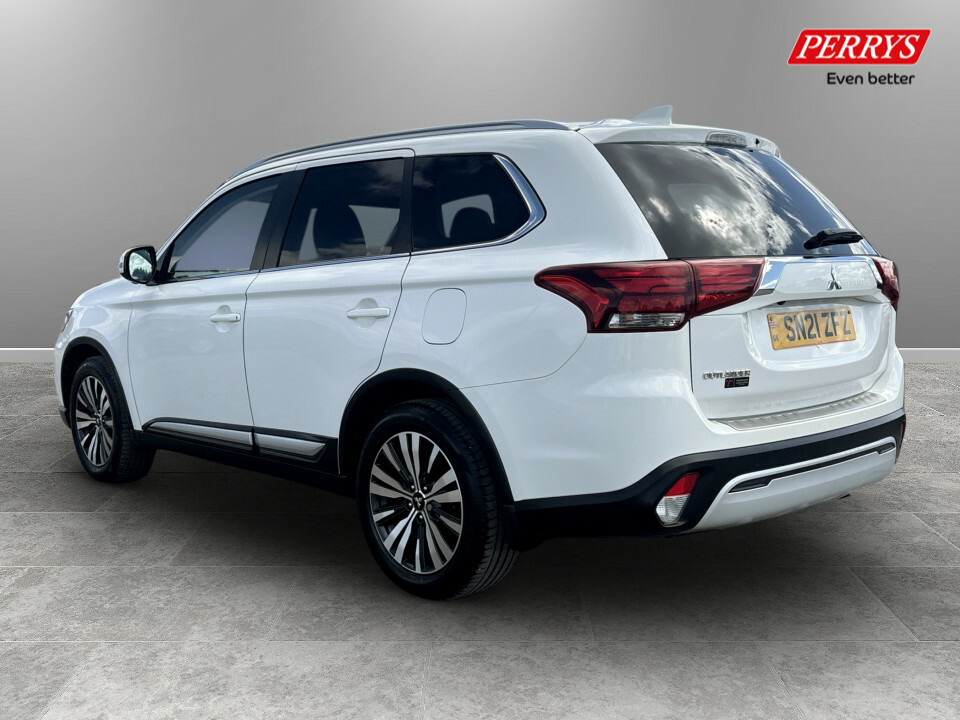 Mitsubishi Outlander 2.0 Exceed Cvt White #5
