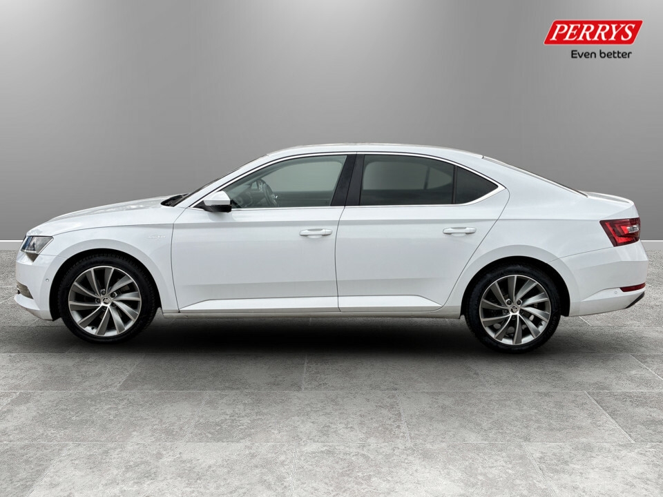 Skoda Superb 2.0 Tdi Cr 190 Laurin Klement Dsg EO67YJF White #4