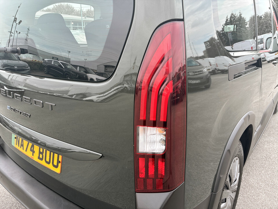 Peugeot e-Rifter 52Kwh Gt Standard Mpv 7.4Kw Green #11