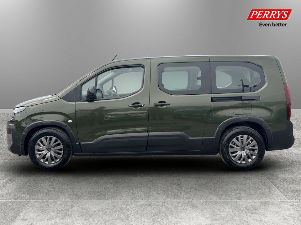 Peugeot e-Rifter 100Kw Allure Long 52Kwh 7 Seat Green #4