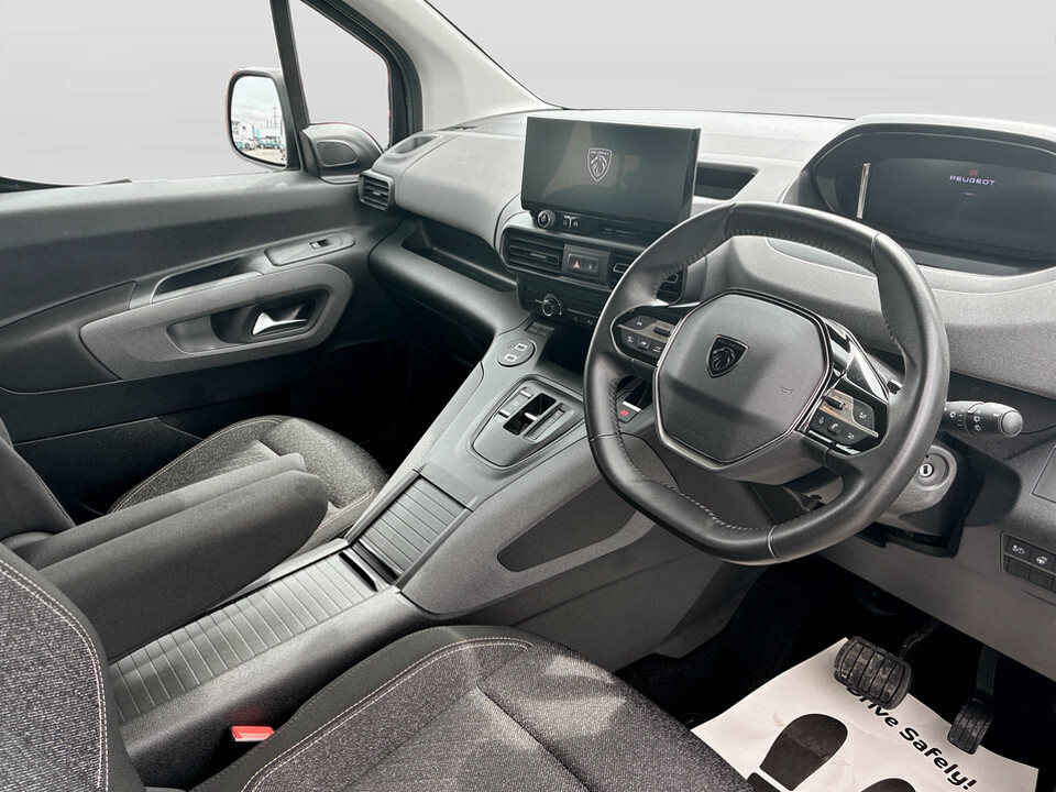 Peugeot e-Rifter 52Kwh Gt Standard Mpv 7.4Kw Green #25