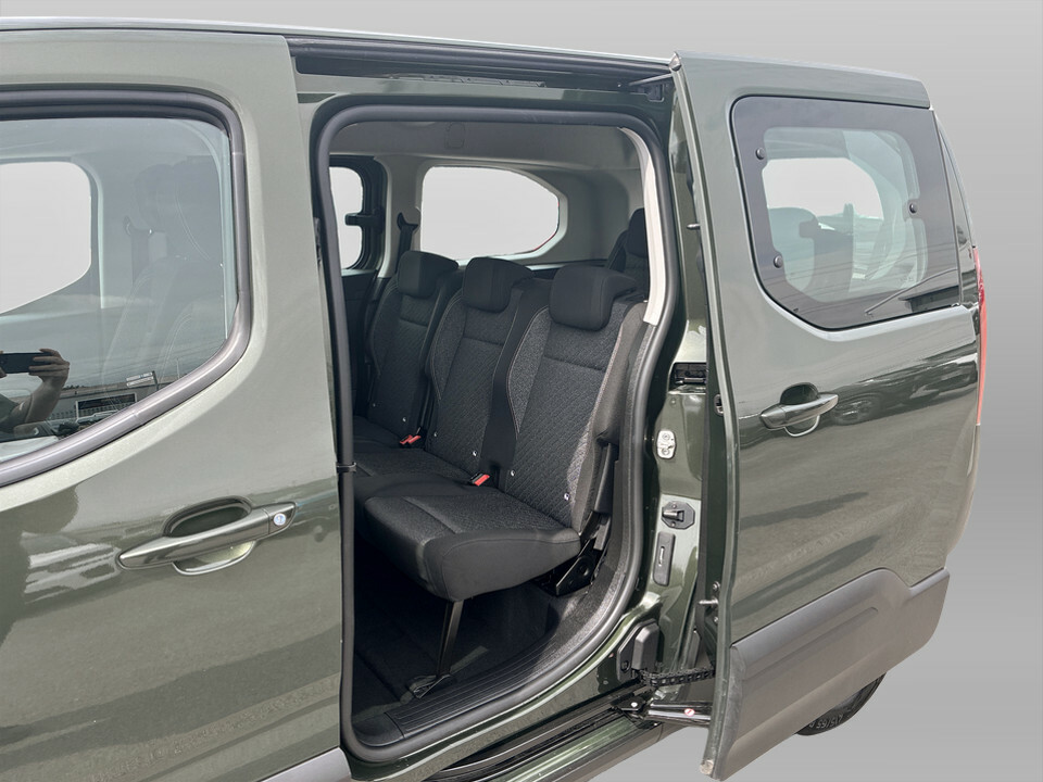 Peugeot e-Rifter 52Kwh Gt Standard Mpv 7.4Kw Green #40
